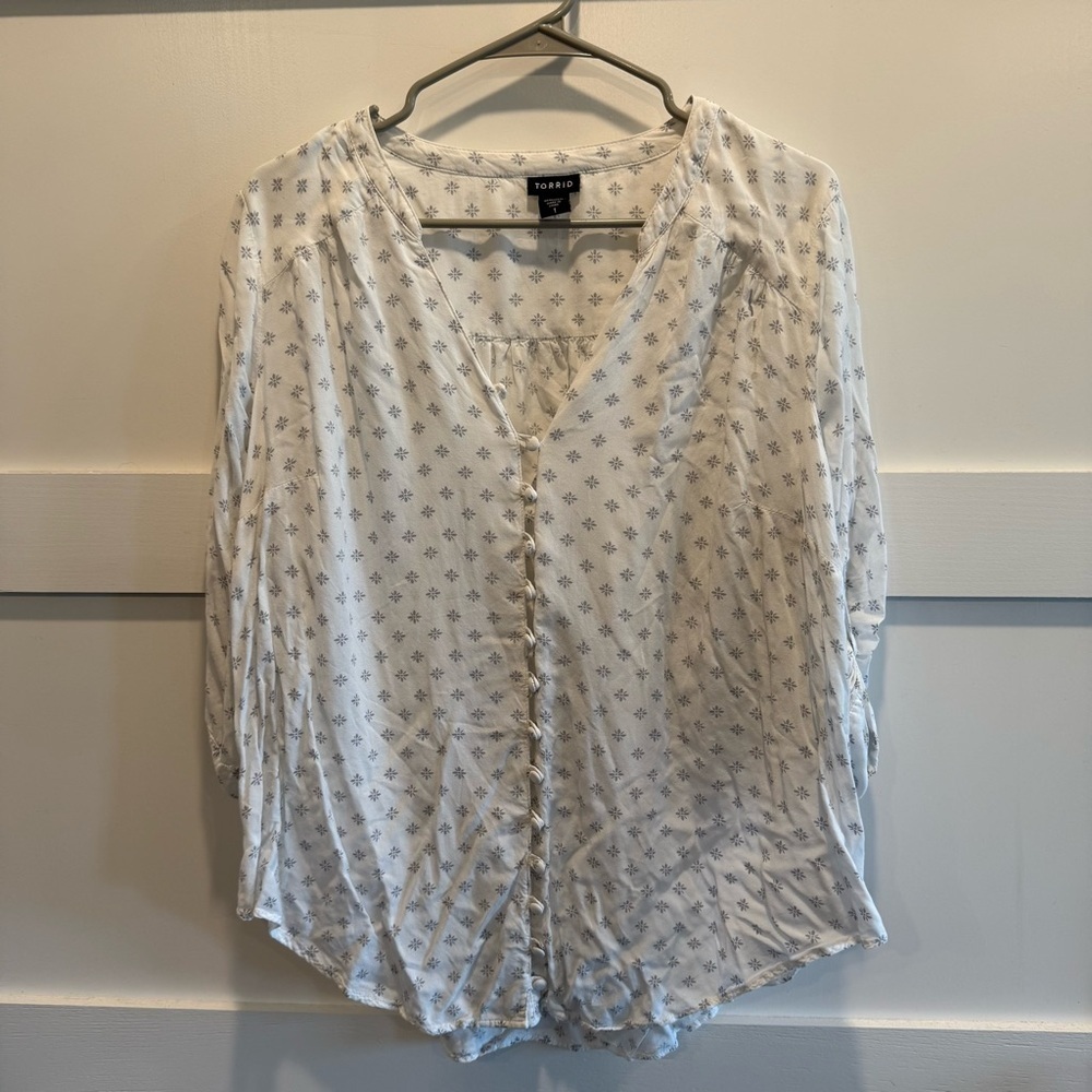 Torrid White Patterned Blouse